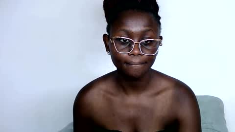 cheeky_charms online show from 10-08-25, 01:09