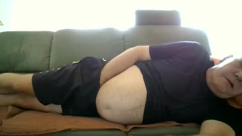 Snapshot of cheesy4444 chatting on 09-21-25, 11:23 Tom online show from 09-21-25, 11:23