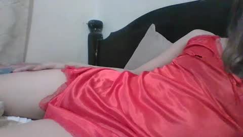 Snapshot of chelly4u69 chatting on 02-25-25, 02:11 chelly4u69 online show from 02-25-25, 02:11