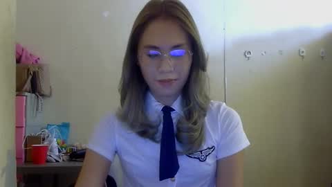 Snapshot of chelly4u69 chatting on 09-18-25, 04:47 chelly4u69 online show from 09-18-25, 04:47