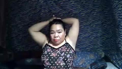 Snapshot of chenita_kits chatting on 10-28-25, 11:25 chenita_kits online show from 10-28-25, 11:25