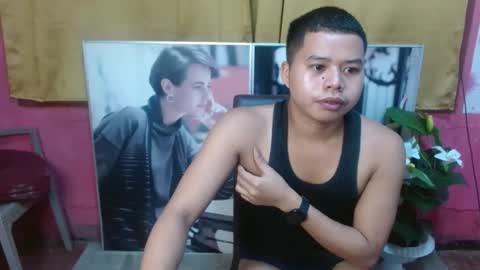 Snapshot of cheno_69 chatting on 11-04-25, 10:25 im cheno online show from 11-04-25, 10:25