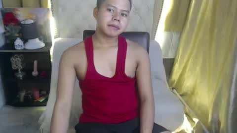 Snapshot of cheno_69 chatting on 11-05-25, 10:26 im cheno online show from 11-05-25, 10:26