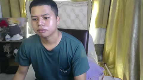 Snapshot of cheno_69 chatting on 11-08-25, 10:15 im cheno online show from 11-08-25, 10:15