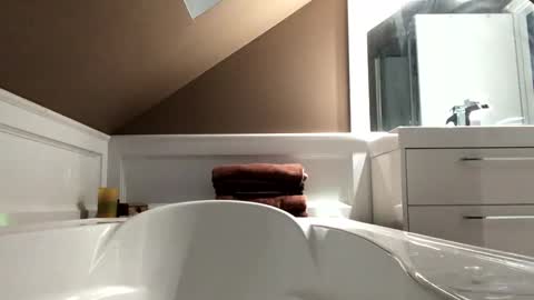 chenovich online show from 01-02-25, 01:06