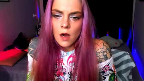 Snapshot of cherrie_sherry chatting on 03-01-26, 09:06 Sherry online show from 03-01-26, 09:06