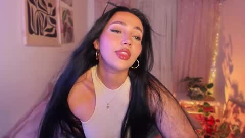 Snapshot of cherries_and_wine_ chatting on 11-01-25, 09:28 cherries_and_wine_ online show from 11-01-25, 09:28