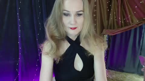 Snapshot of cherry_blossomsx chatting on 12-04-24, 06:22 thanks guys see you tomorrow online show from 12-04-24, 06:22