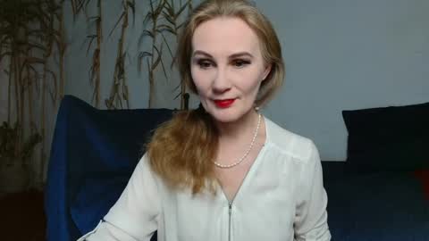 Snapshot of cherry_blossomsx chatting on 03-09-25, 05:17 thanks guys see you tomorrow online show from 03-09-25, 05:17