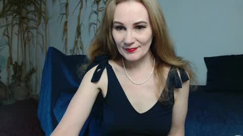 Snapshot of cherry_blossomsx chatting on 03-11-25, 02:18 thanks guys see you tomorrow online show from 03-11-25, 02:18