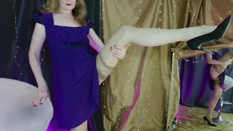 Snapshot of cherry_blossomsx chatting on 10-19-25, 08:15 thanks guys see you tomorrow online show from 10-19-25, 08:15