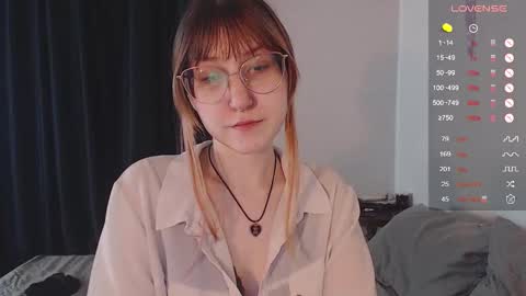 Snapshot of cherry_hazzze chatting on 11-17-25, 07:19 Cheryl online show from 11-17-25, 07:19