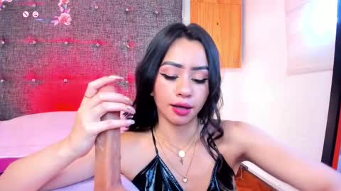 Snapshot of cherry_hex chatting on 11-19-25, 09:15 i Am Cherry online show from 11-19-25, 09:15