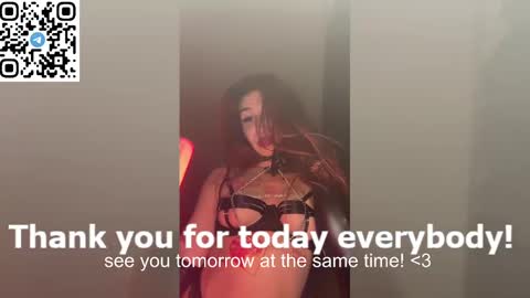 Vanessa Ray  STREAMING TIME everyday of the week  -  German time. except Saturday online show from 02-16-25, 03:59