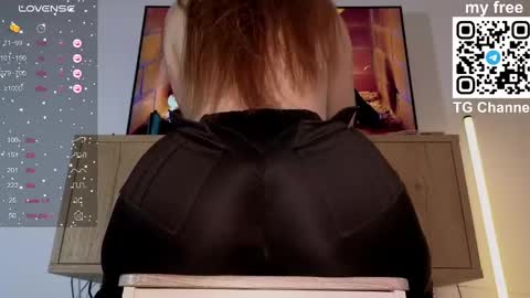 Vanessa Ray  STREAMING TIME everyday of the week  -  German time. except Saturday online show from 03-03-25, 09:44