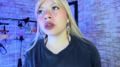     online show from 11-03-25, 12:06