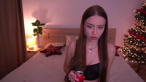 Snapshot of cherryblossom224 chatting on 12-18-25, 11:00 Alisha online show from 12-18-25, 11:00