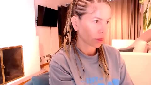 Anna online show from 02-02-26, 01:10