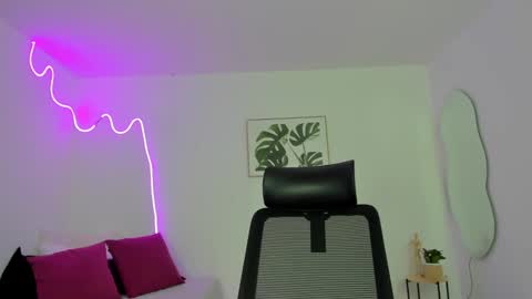 C H E R R Y online show from 09-26-25, 11:58