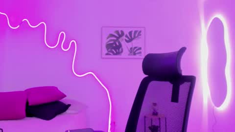 C H E R R Y online show from 10-07-25, 11:40