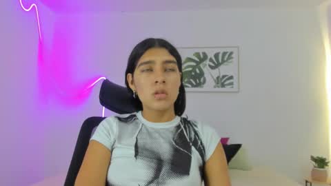 C H E R R Y online show from 10-22-25, 11:43