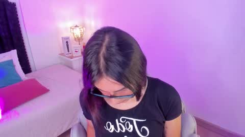 Snapshot of cherrylady2 chatting on 10-28-25, 12:52 Cherry online show from 10-28-25, 12:52