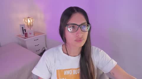 Snapshot of cherrylady2 chatting on 11-14-25, 01:43 Cherry online show from 11-14-25, 01:43