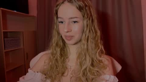 Evie online show from 11-10-25, 02:27