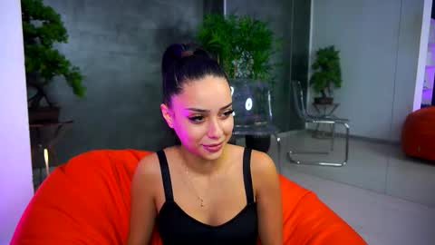 Snapshot of cherryselena chatting on 09-18-25, 06:54 Selena online show from 09-18-25, 06:54
