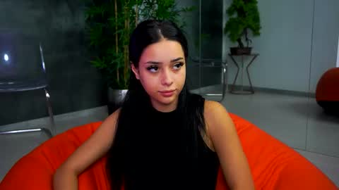 Snapshot of cherryselena chatting on 09-22-25, 06:54 Selena online show from 09-22-25, 06:54