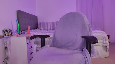 Snapshot of cherryvonfairy chatting on 02-27-25, 12:21 Cheravona CherryVonFairy online show from 02-27-25, 12:21