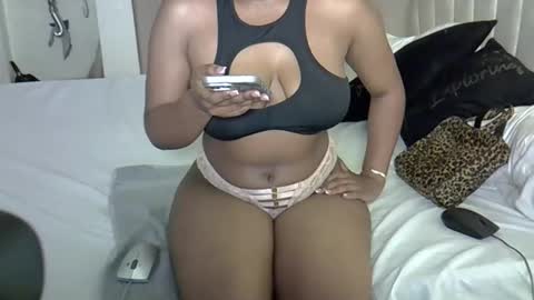 Snapshot of cherrywaro chatting on 02-17-26, 06:58 cherry online show from 02-17-26, 06:58