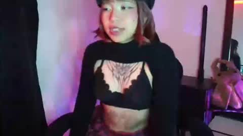Snapshot of cherrywitchy chatting on 02-19-25, 03:50 Cherry online show from 02-19-25, 03:50