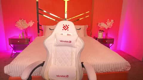 cherryylulu online show from 11-05-25, 08:36