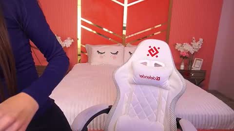 cherryylulu online show from 11-12-25, 08:48