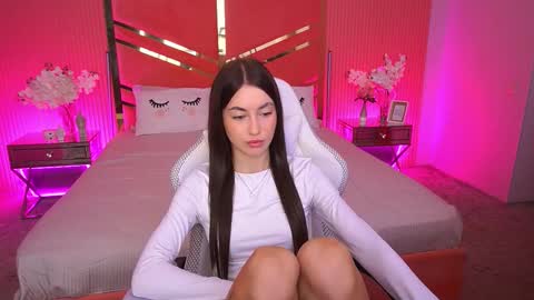 cherryylulu online show from 11-20-25, 08:58