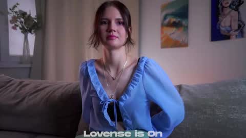 Leia online show from 10-28-25, 02:48