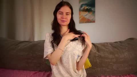 Leia online show from 11-08-25, 03:07