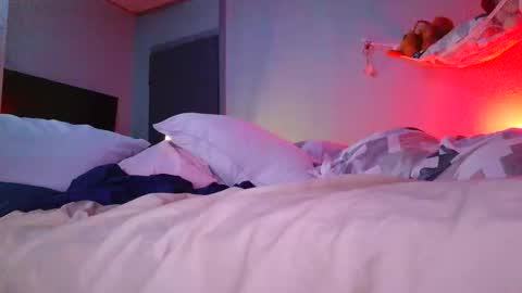 Amanda Chickens online show from 01-17-26, 03:22