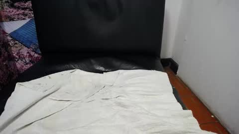 Snapshot of chiky_nastyy chatting on 09-14-25, 05:01 Chikys online show from 09-14-25, 05:01