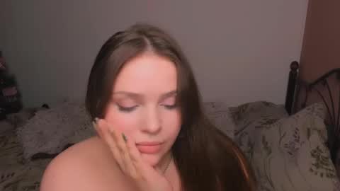 Snapshot of chilivanilla chatting on 02-04-25, 03:44 lalaland online show from 02-04-25, 03:44