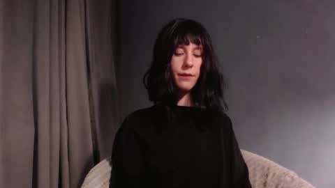 Juliet online show from 11-27-25, 02:13