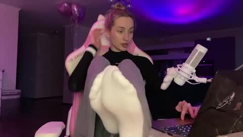 Goddess Vika - owner of all ur money online show from 03-11-25, 02:51