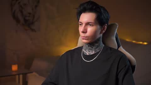 Snapshot of chillguy2k chatting on 10-26-25, 07:20 Rick online show from 10-26-25, 07:20