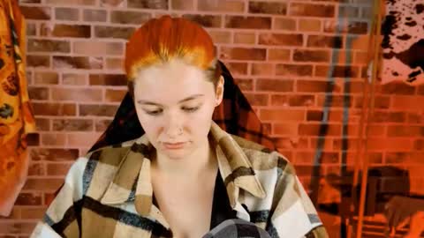 Bella online show from 10-21-25, 05:08