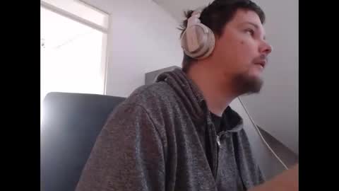 chillzonecam online show from 10-04-25, 10:35