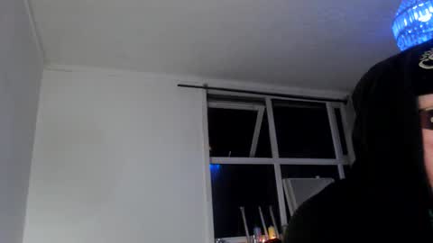 Snapshot of chinomanelli chatting on 10-30-25, 05:42 chinomanelli online show from 10-30-25, 05:42