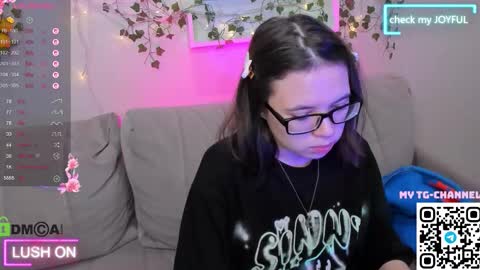chio_mio online show from 09-24-25, 02:15