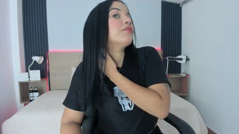 Chiqui online show from 10-14-25, 07:25