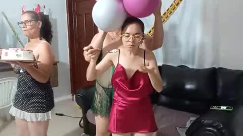 chiquitahot69 online show from 11-10-25, 11:48